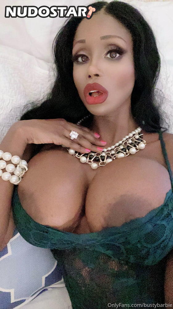 Busty Barbie Leaked Photo 10