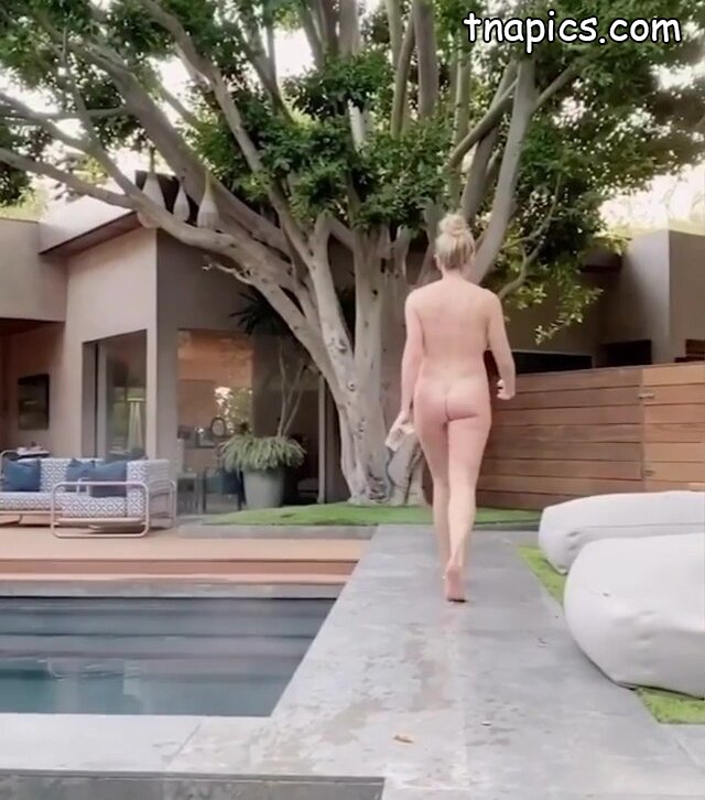 Chelsea Handler Nude 1