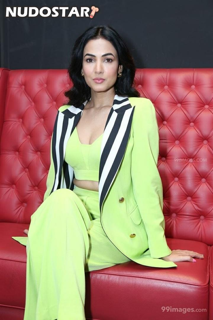 Sonal Chauhan Leaked Photo 1