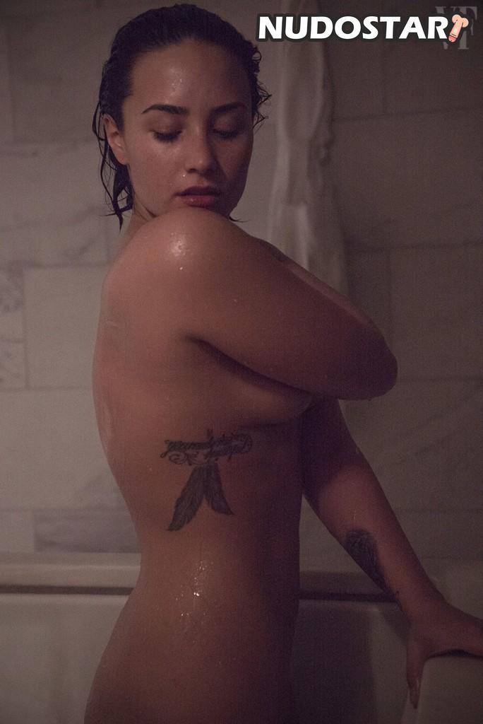 Demi Lovato Leaked Photo 33