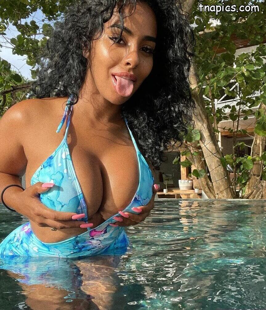 Ayisha Diaz Nude 21