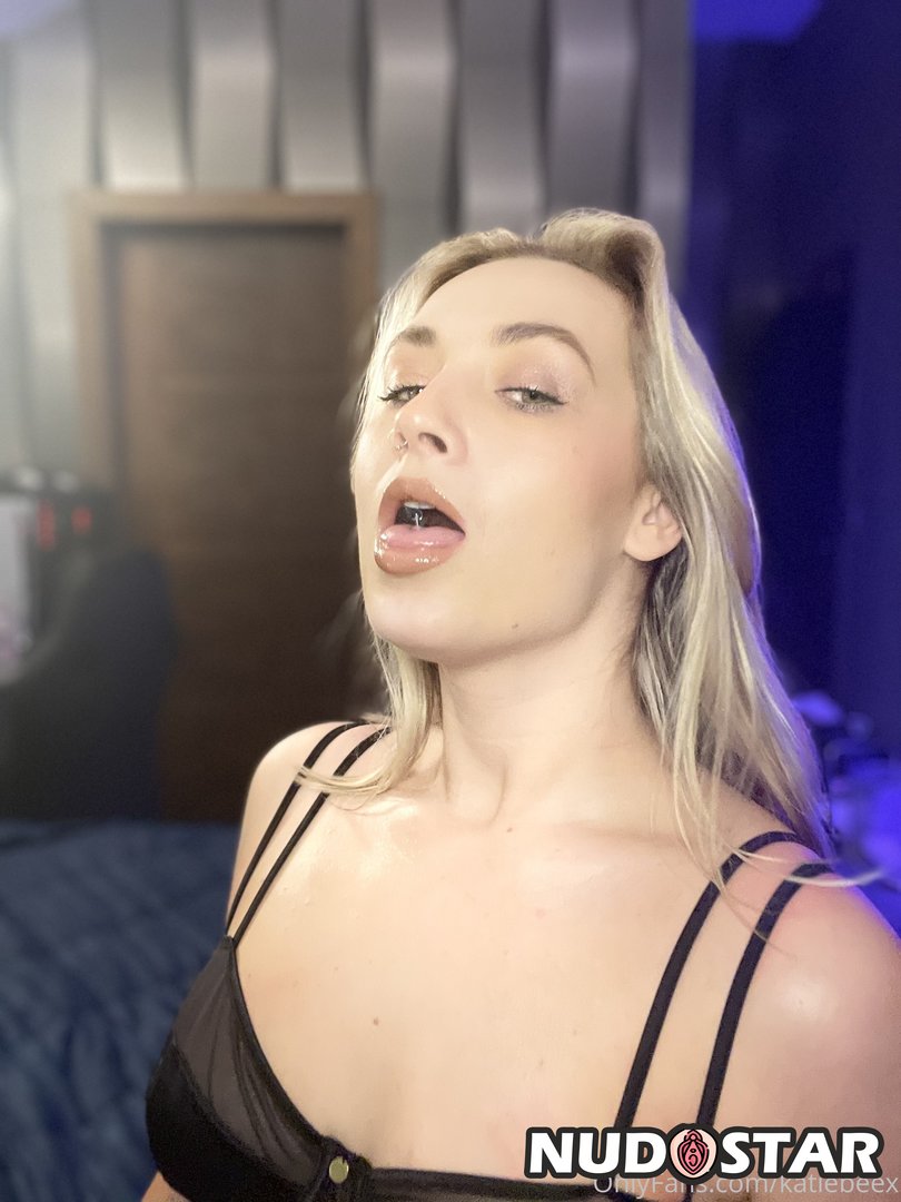 Katiebeex Leaked Photo 1