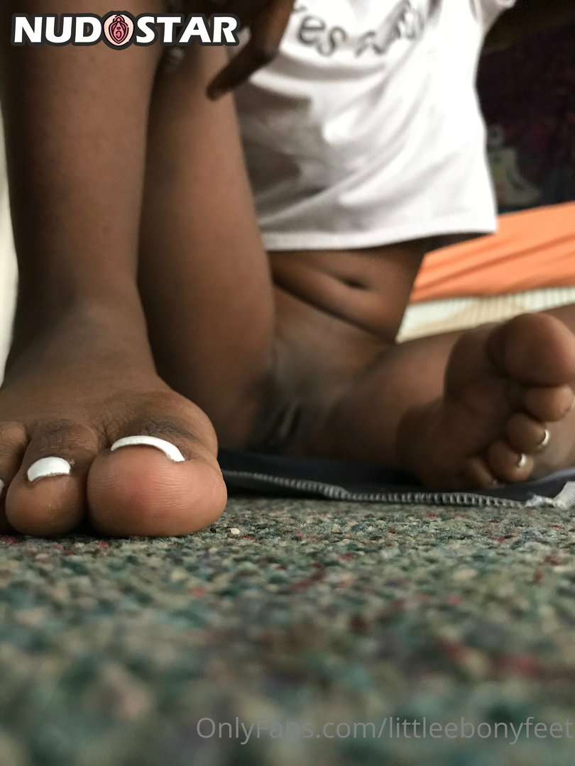 Littleebonyfeet Leaked Photo 34