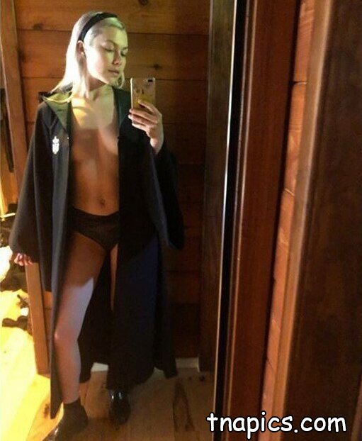 Phoebe Bridgers Nude 22