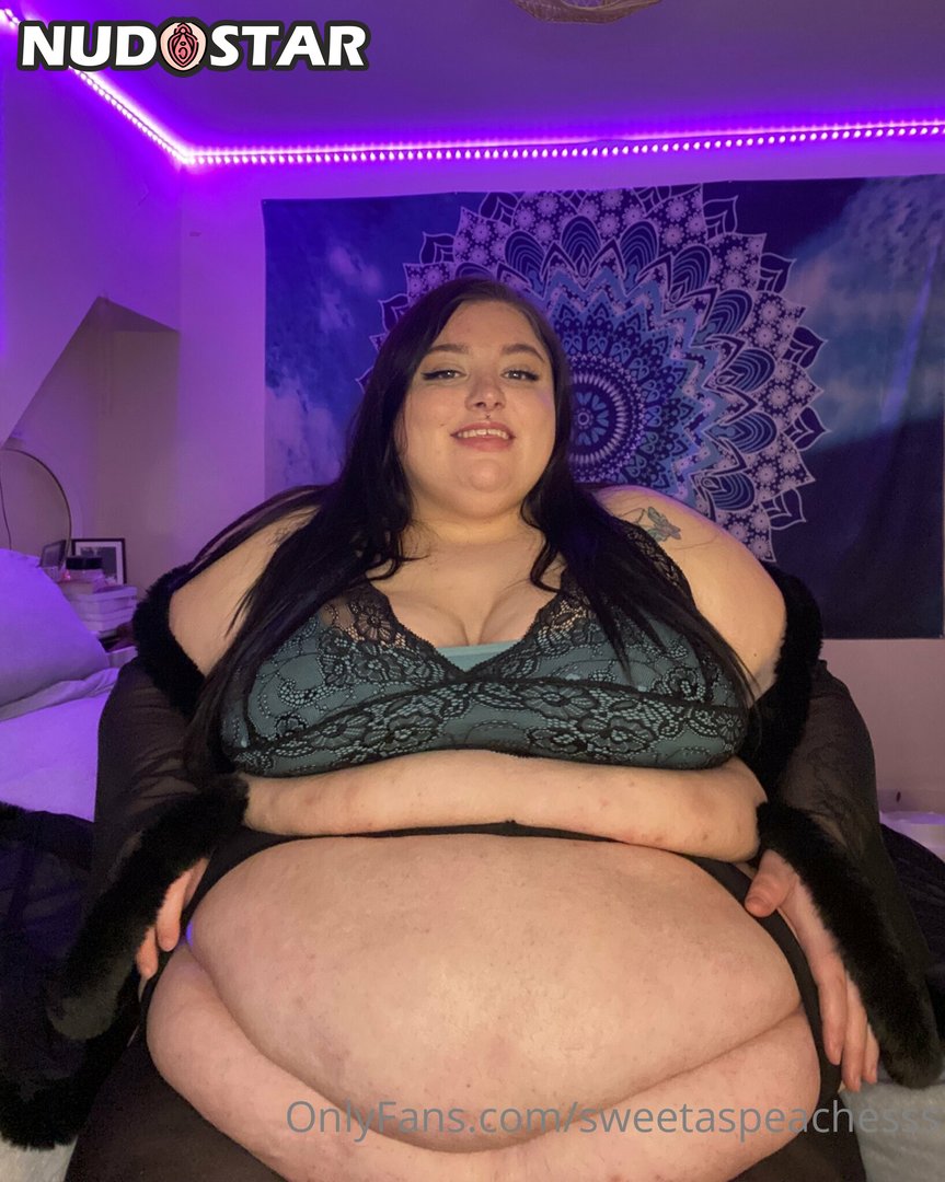 Sweetaspeachesss Leaked Photo 15