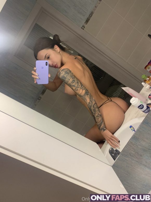 karishamr_private Nude Leaked OnlyFans Photo 6