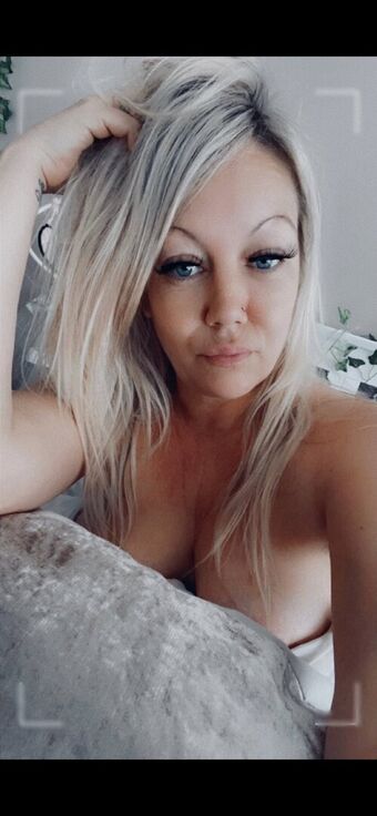 Leaxxxxx Nude Leaks OnlyFans Photo 16