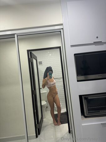 Alyssa Schwimer Nude Leaks OnlyFans Photo 3
