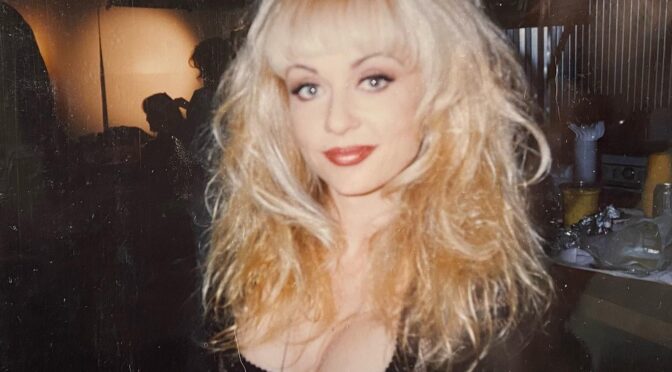 Linnea Quigley Sexy (6 Photos)