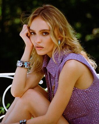 Lily-rose-depp Nude Leaks OnlyFans Photo 52