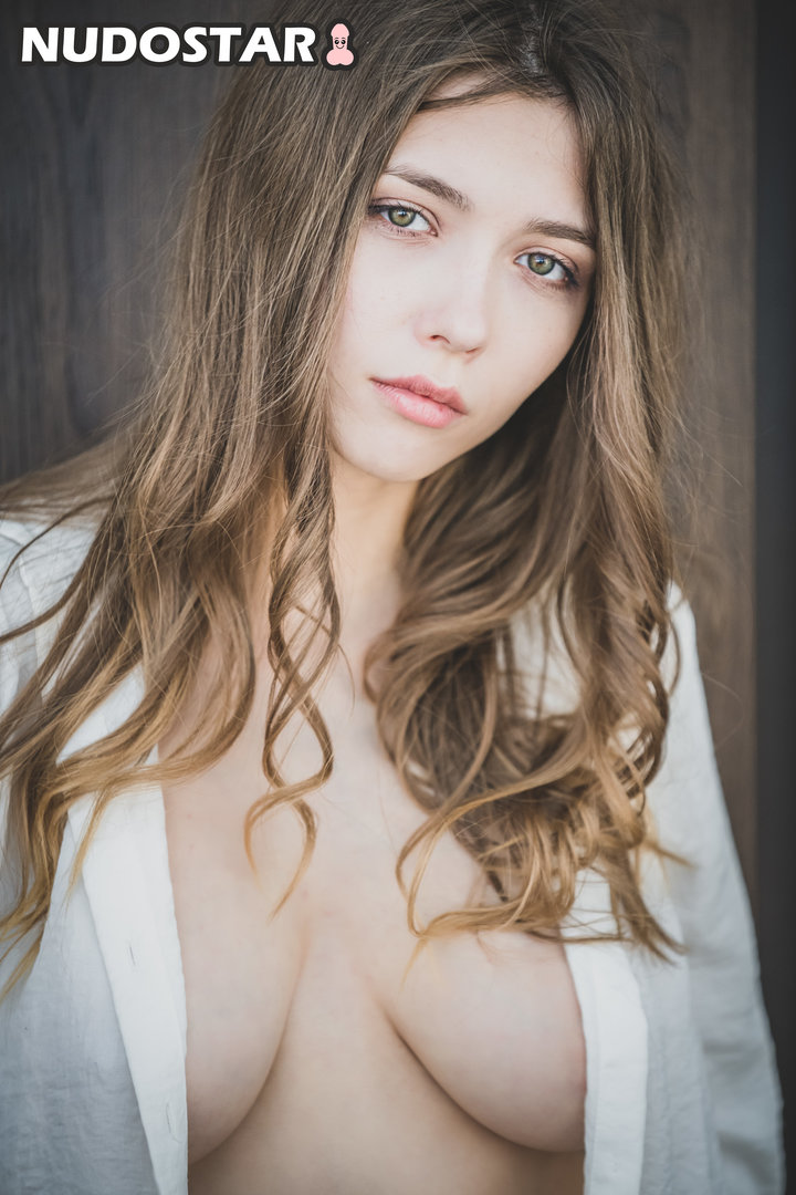 Mila Azul Leaked Photo 37