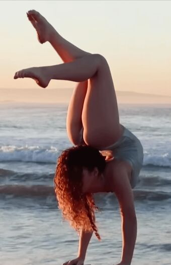 Sofie Dossi Nude Leaks OnlyFans Photo 60