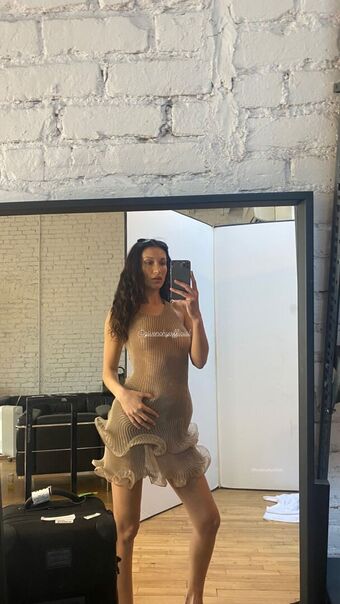 Bella Hadid Nude Leaks OnlyFans Photo 42