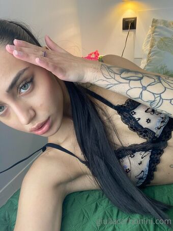 giulieeet Nude Leaks OnlyFans Photo 15