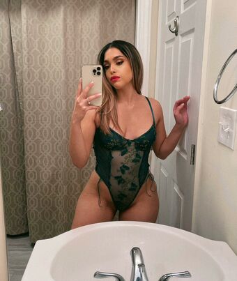 Henna Sharee Nude Leaks OnlyFans Photo 3