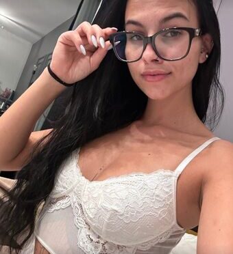 your_girl_julsi / yourgirljulsi Nude Leaks OnlyFans  – Leaked Models