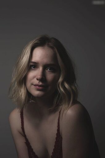 Elizabeth Lail Nude Leaks OnlyFans Photo 3