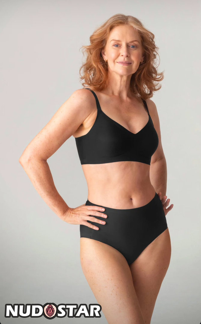 Amanda Barron Leaked Photo 14