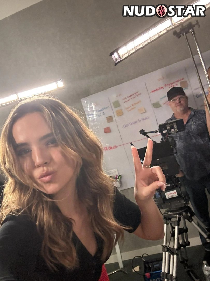 Bailee Madison Leaked Photo 11