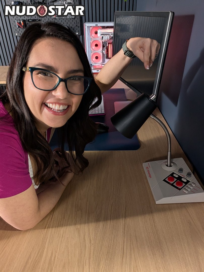 Trisha Hershberger Leaked Photo 13