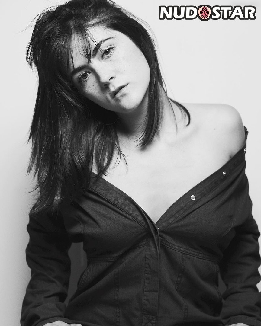 Isabelle Fuhrman Leaked Photo 4