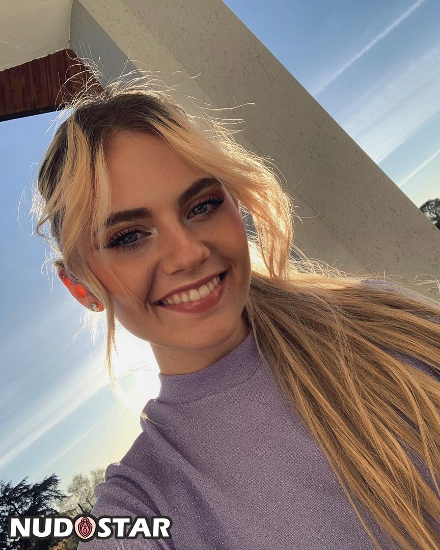 Axelle Maga Leaked Photo 10