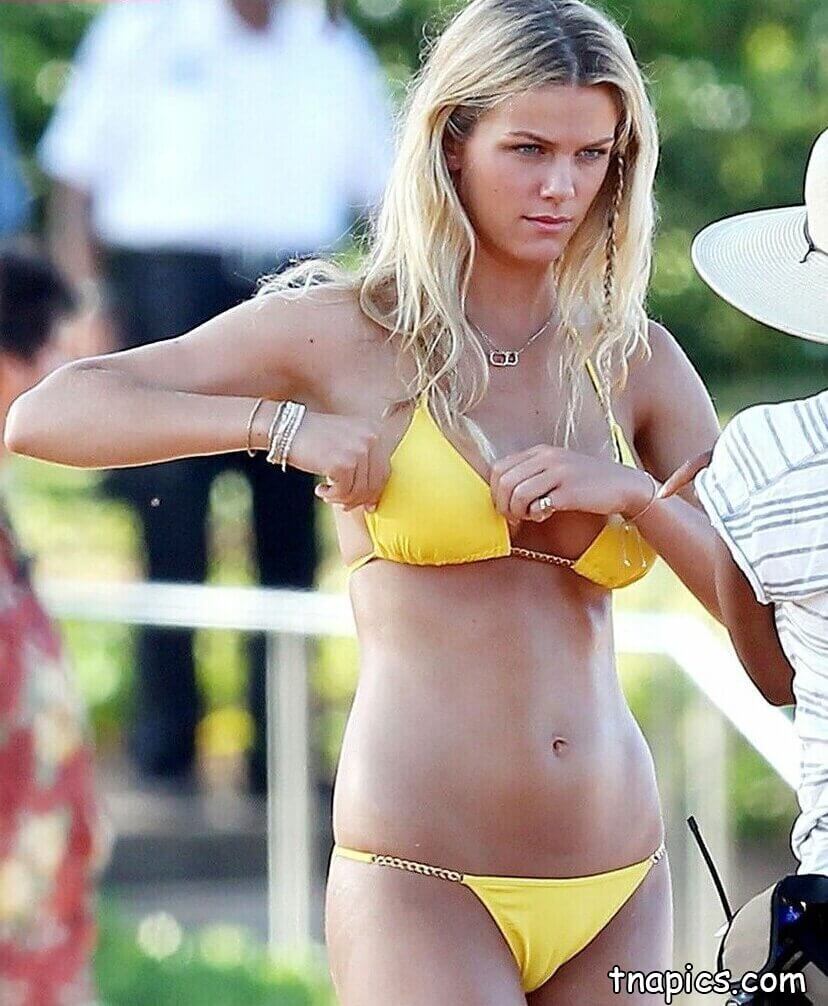 Brooklyn Decker Nude Pics 83