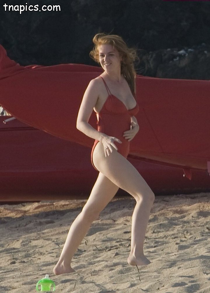 Isla Fisher Nude 56