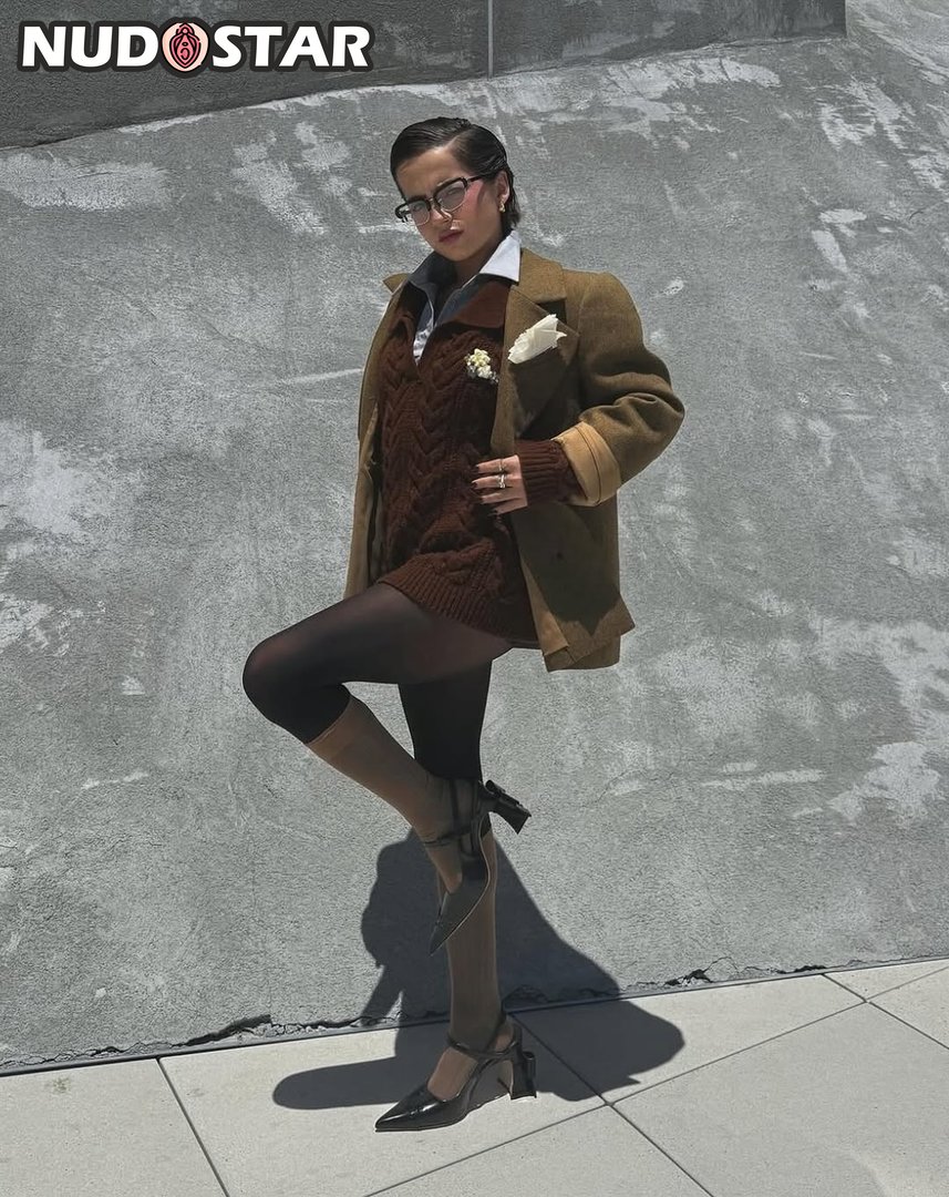 Isabela_Merced Leaked Photo 3