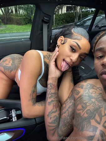 badlikeyellaa Nude Leaks OnlyFans Photo 1