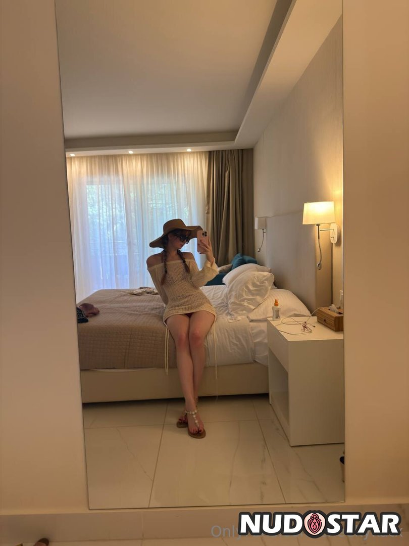 Cheekykatx Leaked Photo 11