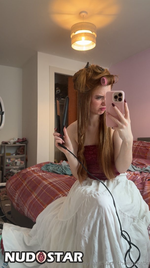 Cheekykatx Leaked Photo 17