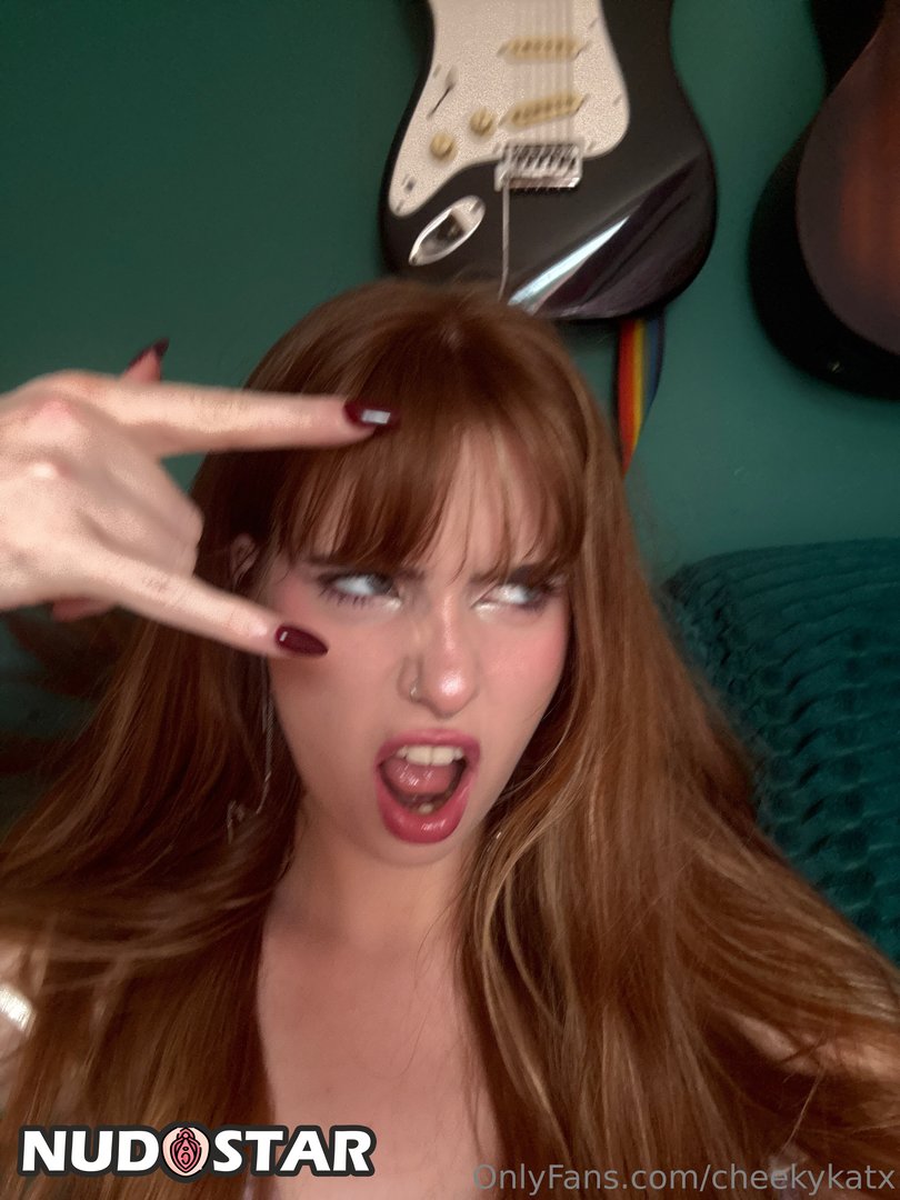 Cheekykatx Leaked Photo 14
