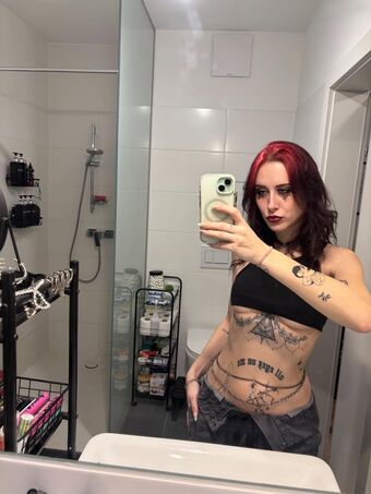 _laechle_ Nude Leaks OnlyFans Photo 1