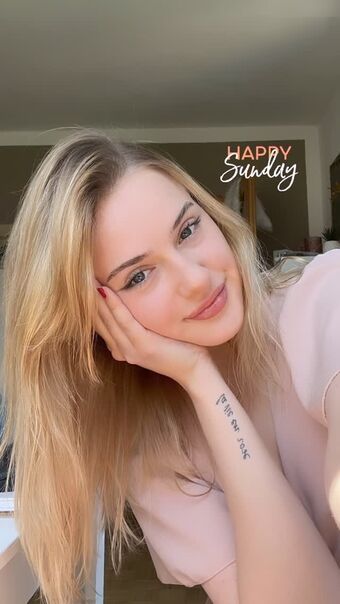 Adriana Burova Nude Leaks OnlyFans Photo 14