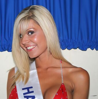 Amanda Lowry Nude Leaks OnlyFans Photo 77