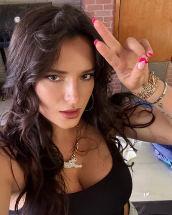 Bella Thorne Nude Leaks OnlyFans Photo 6