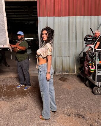 Bella Thorne Nude Leaks OnlyFans Photo 8