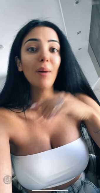 Dilara Kruse Nude Leaks OnlyFans Photo 17