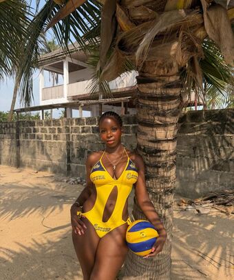 Efosi Mo Ef0si Nude Leaks OnlyFans Photo 5