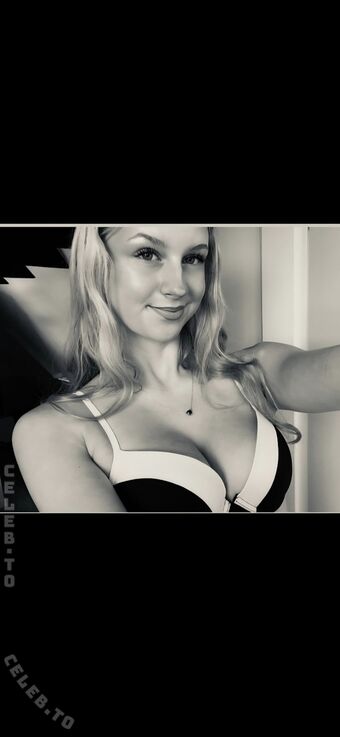 emma_jelschen Nude Leaks OnlyFans Photo 17