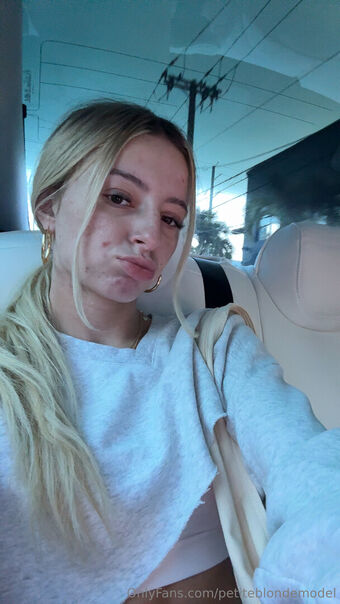 petiteblondemodel Nude Leaks OnlyFans Photo 37