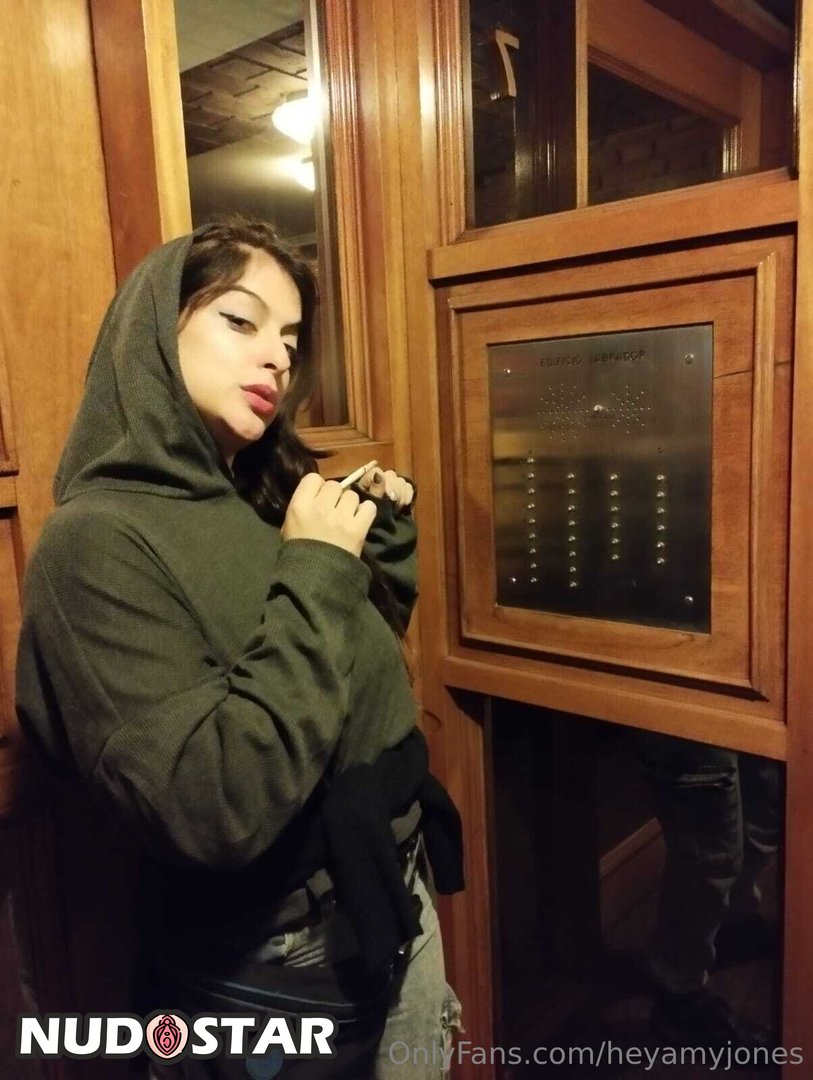 Heyamyjones Leaked Photo 3