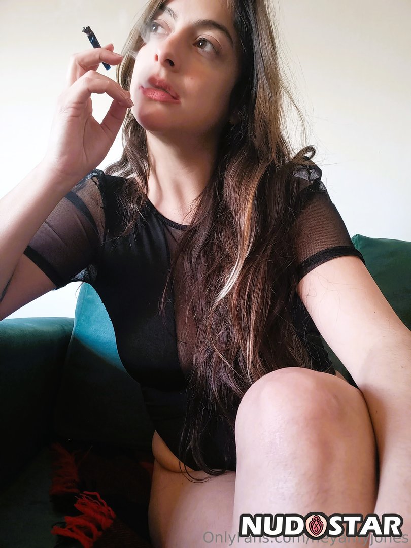 Heyamyjones Leaked Photo 7