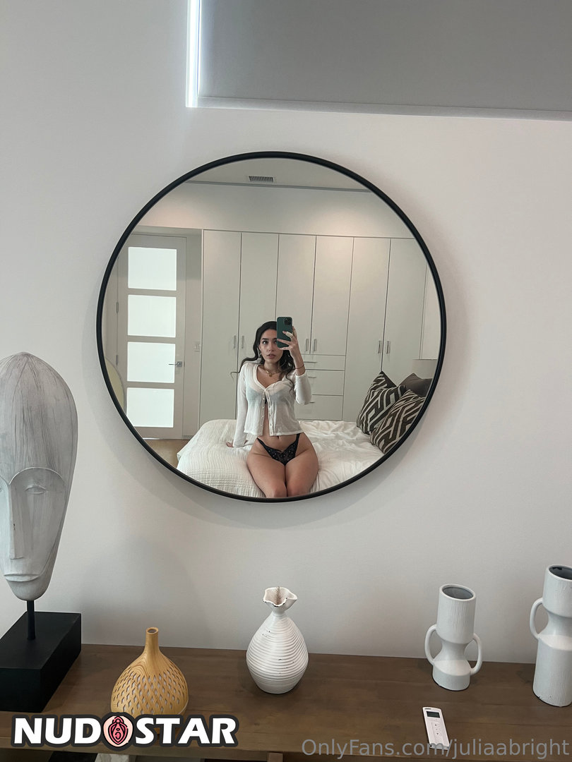 Juliaabright Leaked Photo 7