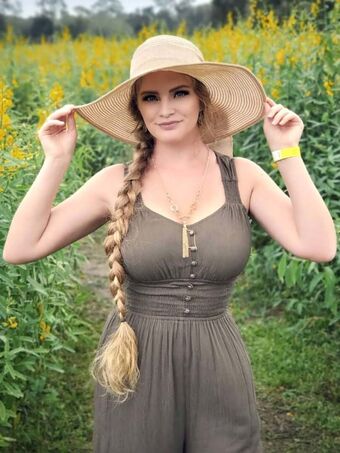 Kaitlin Bennett Nude Leaks OnlyFans Photo 22