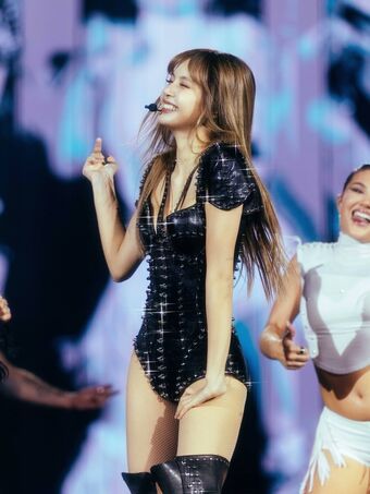 Lisa Blackpink Nude Leaks OnlyFans Photo 1009