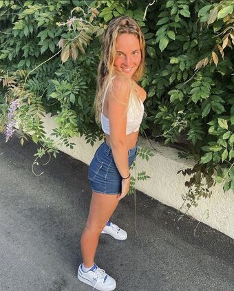 Manon Pasquier Nude Leaks OnlyFans Photo 19