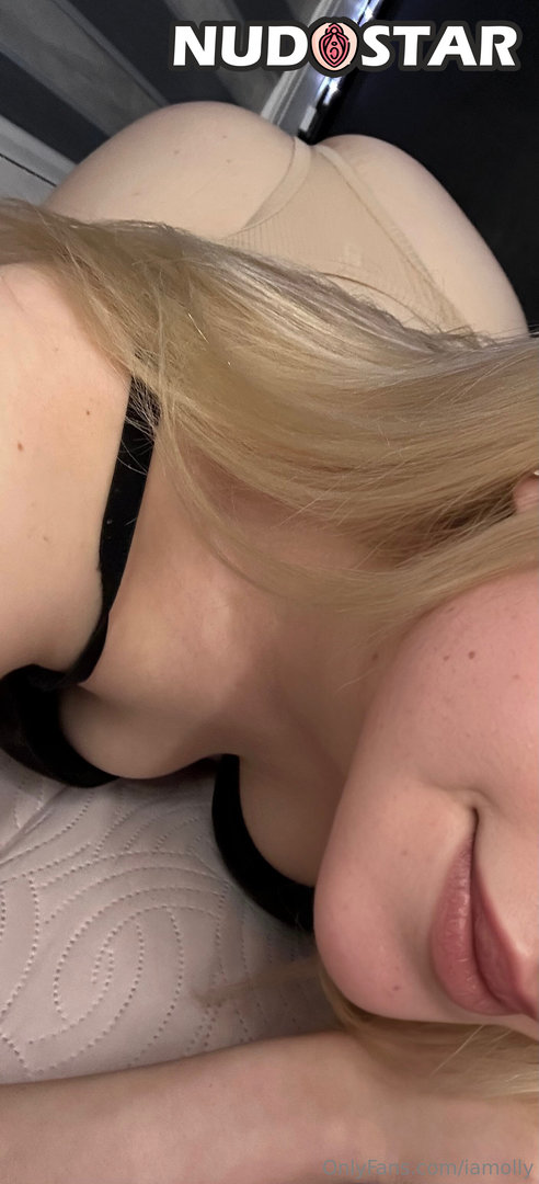 Mollyhereee Leaked Photo 12
