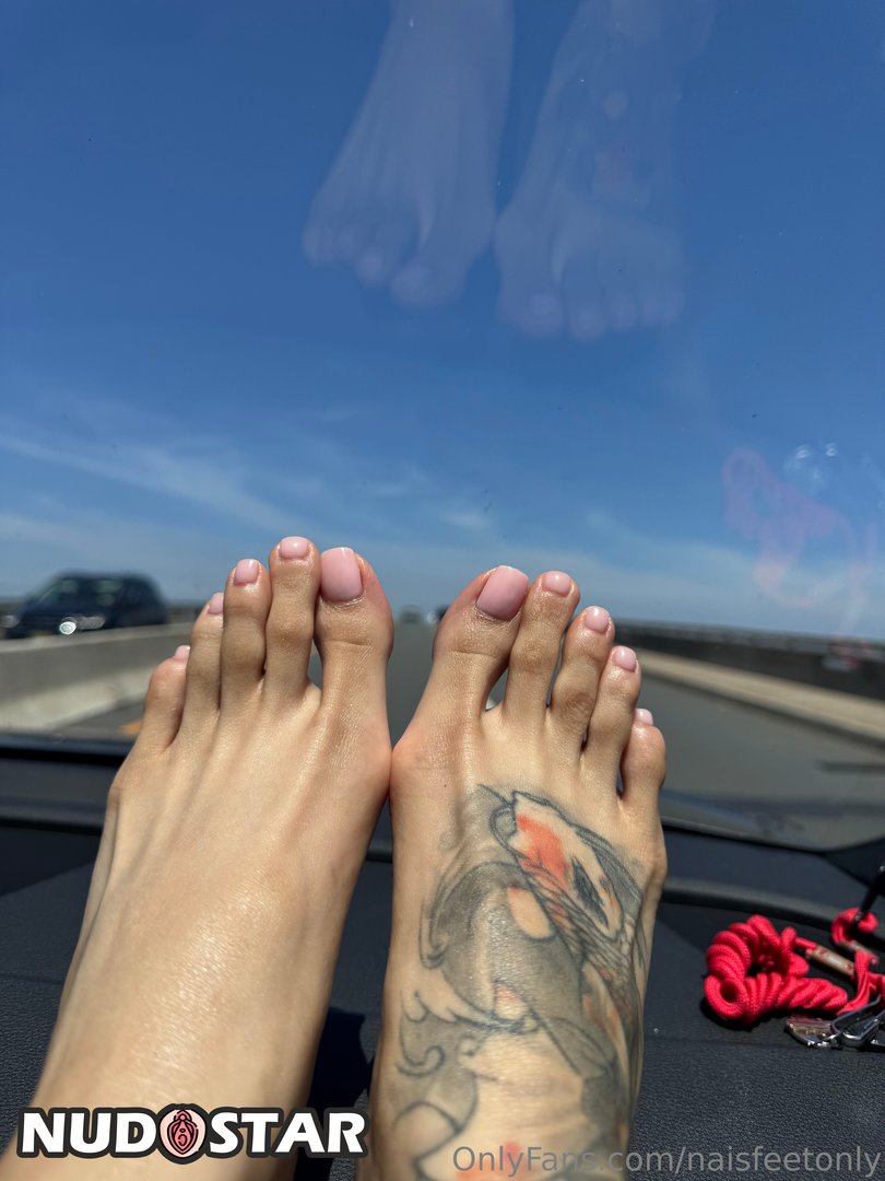 Naisfeetonly Leaked Photo 16
